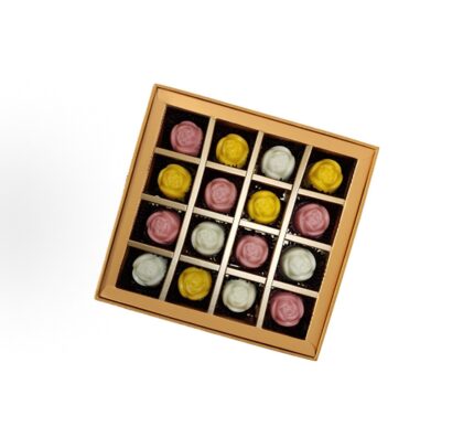 LATIO Multi-flavor White Chocolate Gift Box 16 Pieces Canadian Brand Imported Ingredients Rose Series Pure Cocoa Butter Leisure Snack